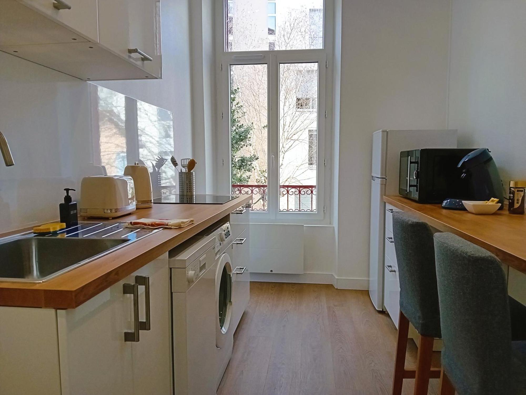 101 - Appart Renove Avec 1 Chambre Spacieuse - Tram Et Clinique Mutualiste A 1 Min Grenoble Eksteriør billede